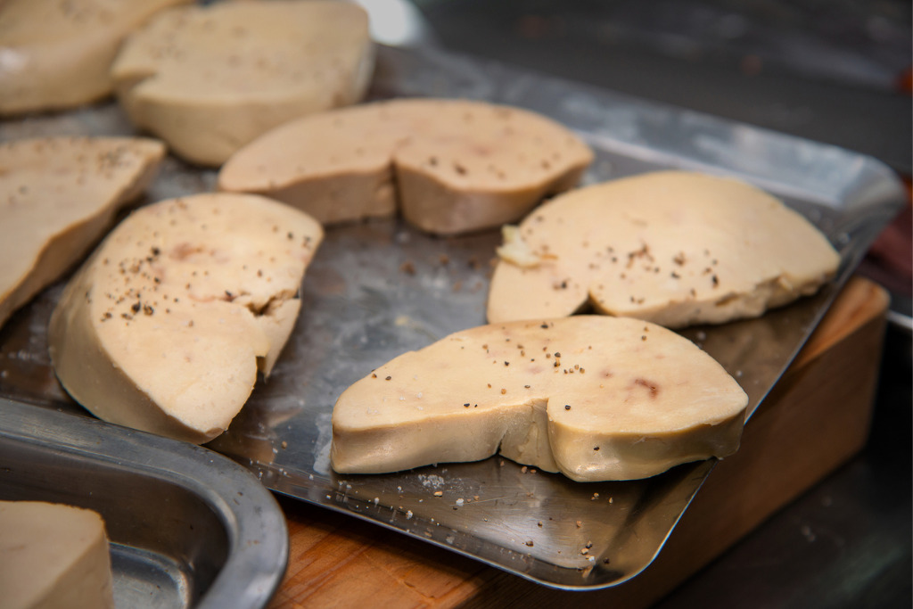 Foies gras crus de canard