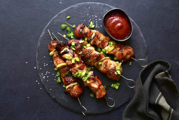 Brochettes de poulet marinées